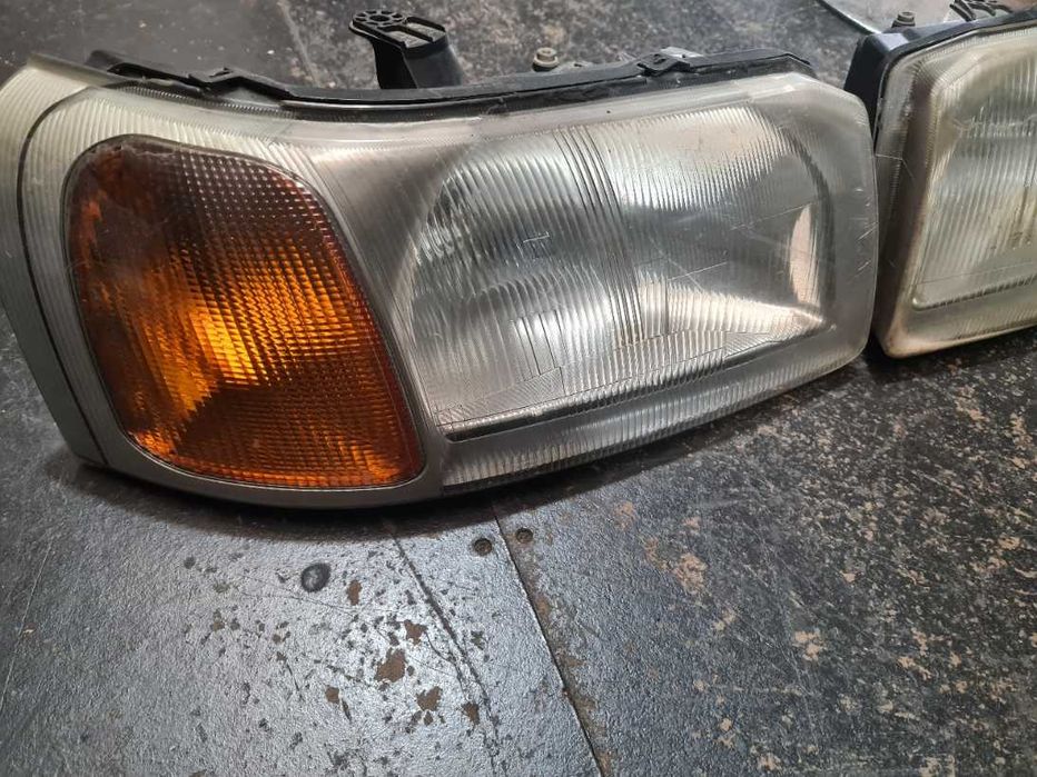 Farois esq e drt Land Rover Freelander usados