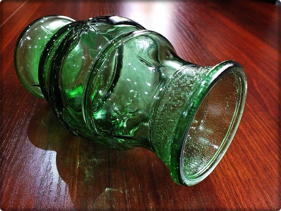 Stary Zielony Wazon z PRL Szkło butelkowe z lat 60-70' CUDO Vintage