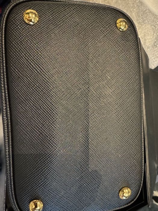 Mala Mini Prada Black Saffiano Leather Red