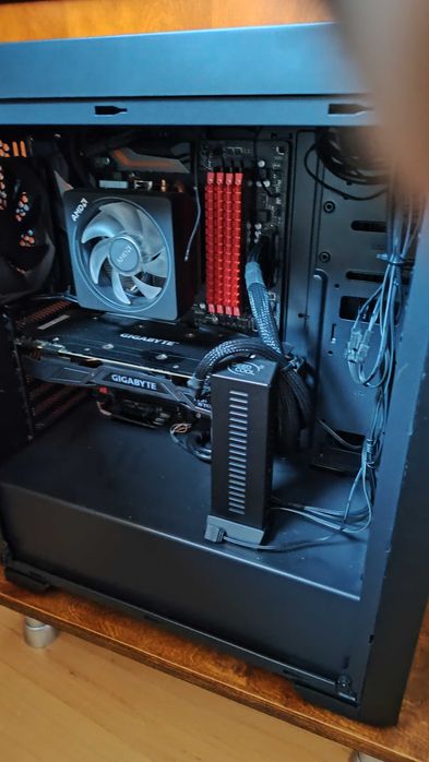 Komputer PC stacjonarny