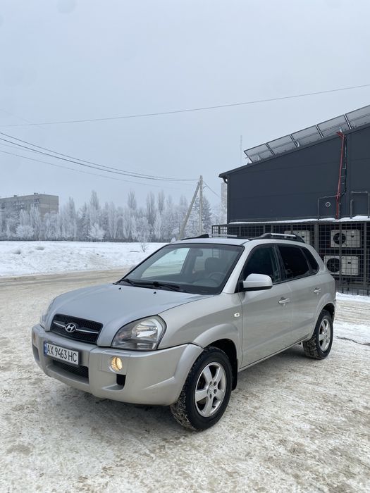 Продам тюксон в отличном состоянии