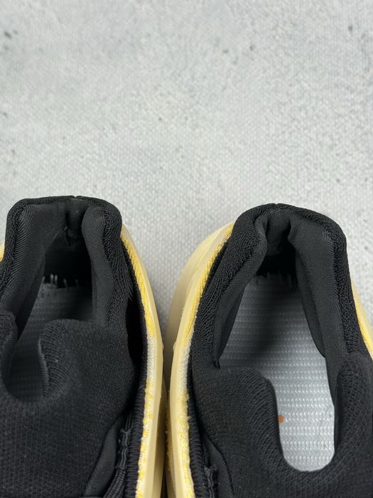 Buty Adidas Yeezy 700 V3 Safflower Glow In The Dark Sneakers Hype