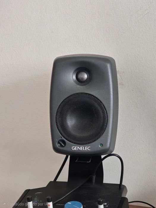 Par de Genelec 8020 c