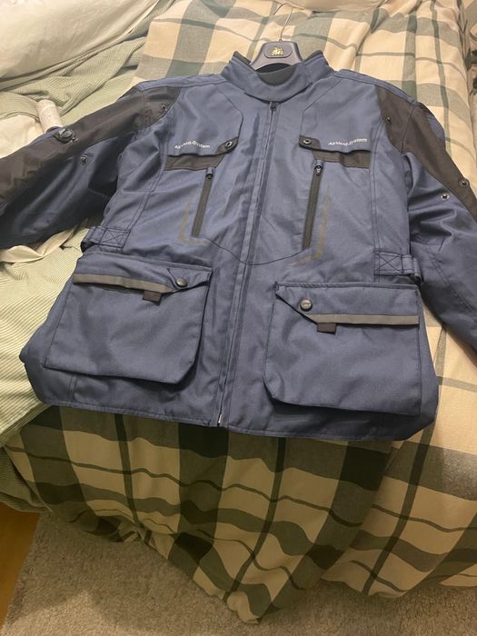 Casaco  TRY XL Classe A  e Luvas TRY L novos, nunca usados