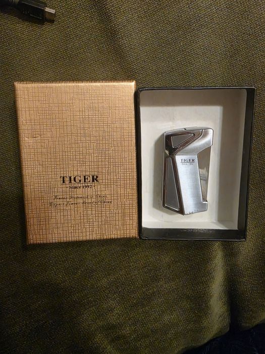 газовая зажигалка Tiger