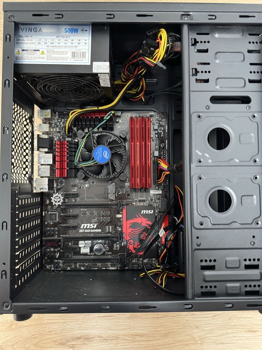 Компʼютер в робочому стані, без диску