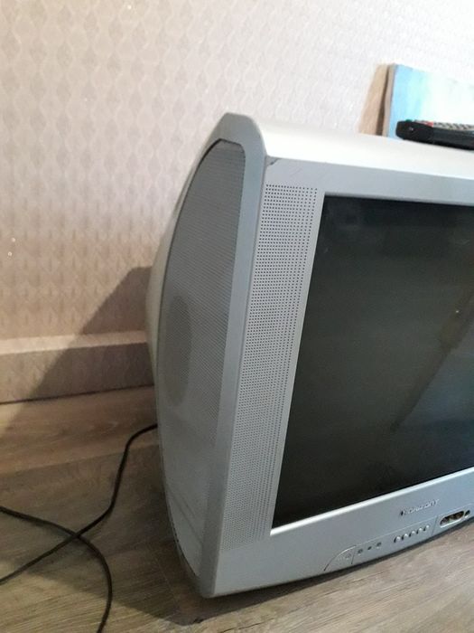 Телевізор для дачі або на запчастини продам