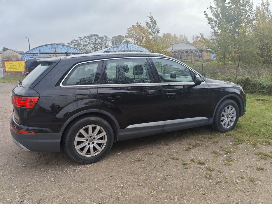 Audi Q7 7osob  3,0tdi quattro krajowy