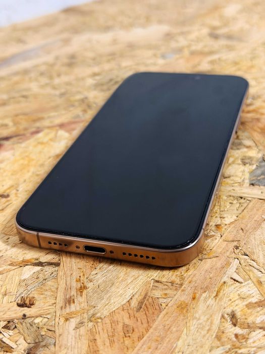Iphone 16 Pro Max em Excelente Estado