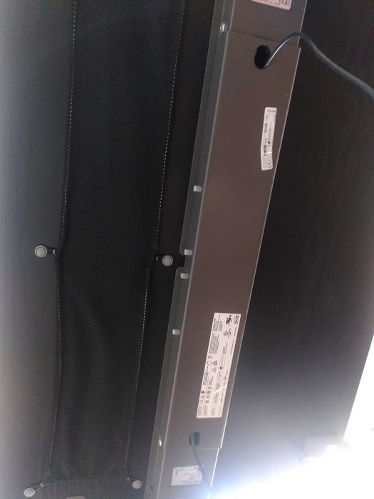 Secretária Elétrica IKEA – Altura Regulável | Cor Preta