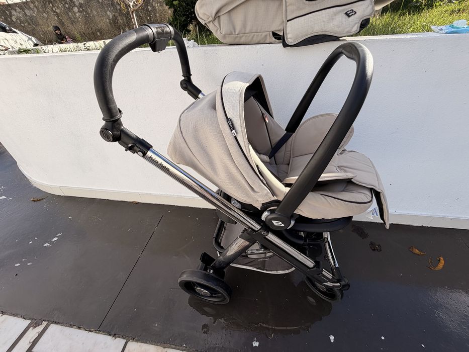 Carrinho bebe bebecar /ovo/ carrinho bengala e triciclo  de passeio.