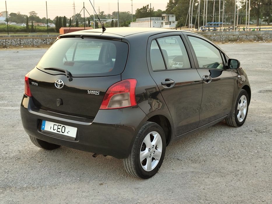 Toyota Yaris caixa automática full extras