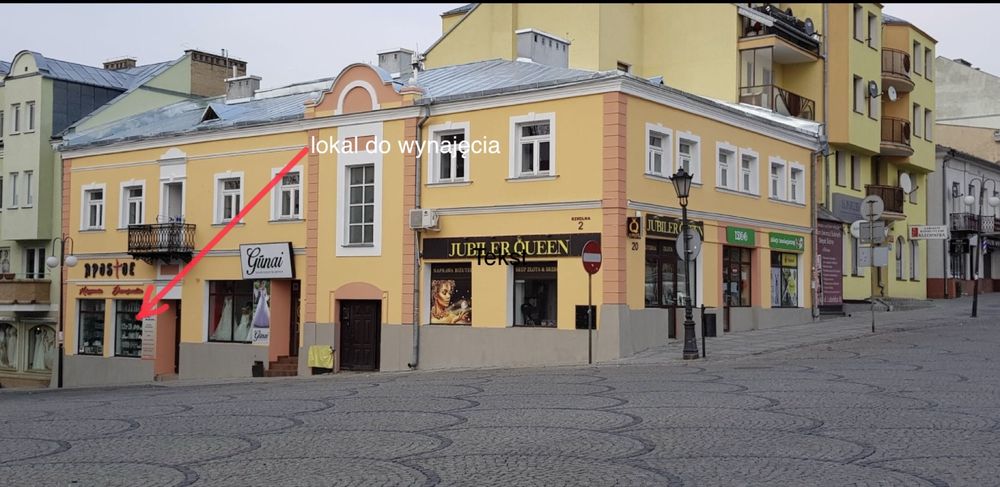 Atrakcyjny lokal 43,7 m2  na pl.Łuczkowskiego w centrum chełmskiej  starówki