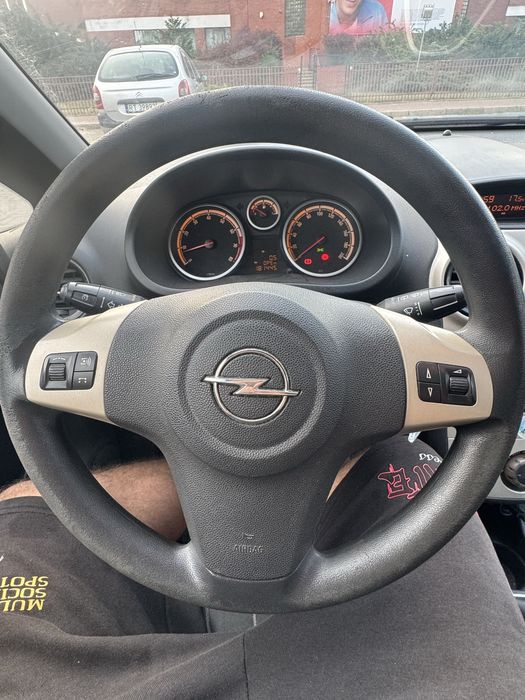 Opel Corsa D 2008r 1.2 - doinwestowany