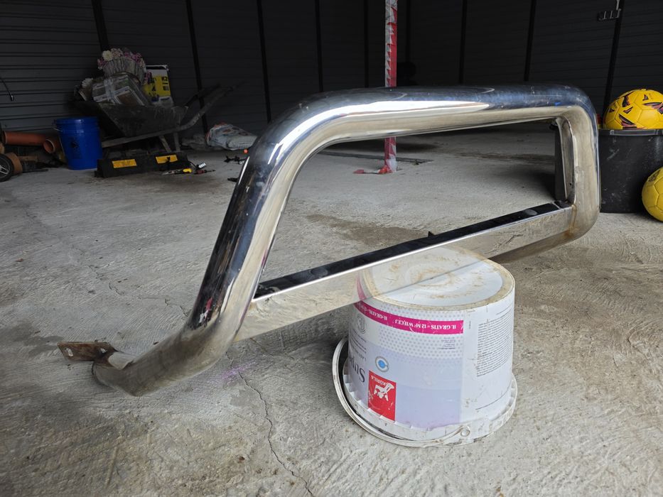 Orurowanie przód Dacia Duster
Posiada