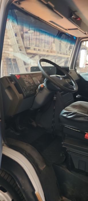 Мерседес Варіо 2,9