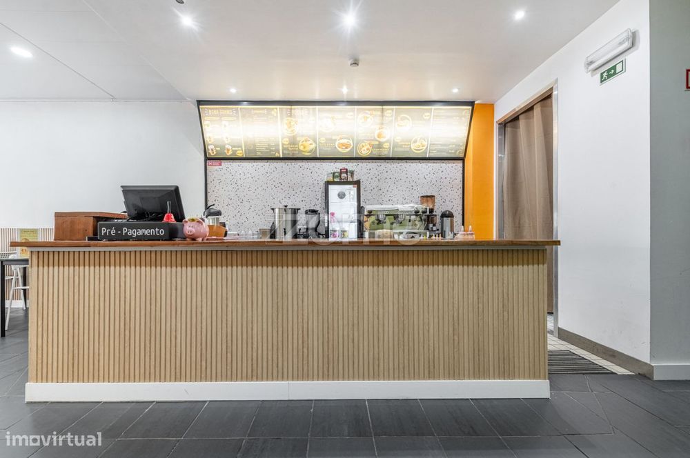 Loja junto à Universidade do Minho, em Gualtar, Braga