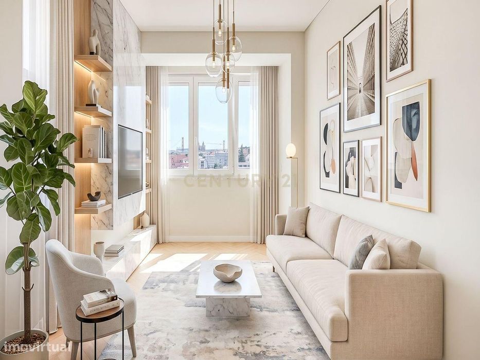 Apartamento T2 Renovado com Vista Rio em São Vicente, Lisboa