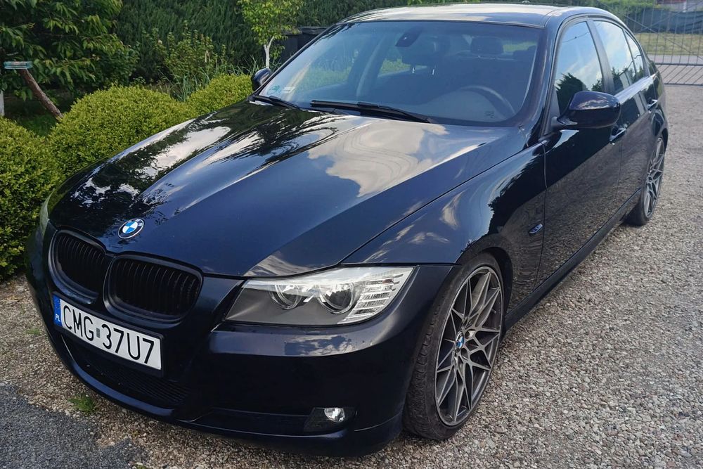 BMW Seria 3 BMW E90 318i LCI polift