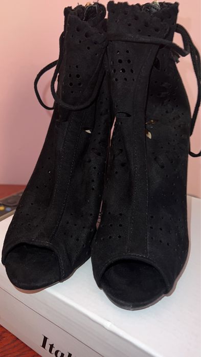 botki czarne rozmiar 37
