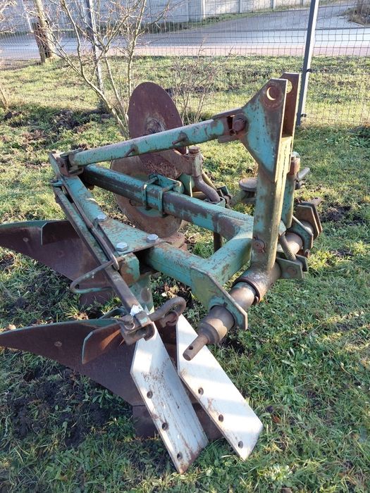 Pług, kultywator, brona, siewnik, rozsiewacz Kos