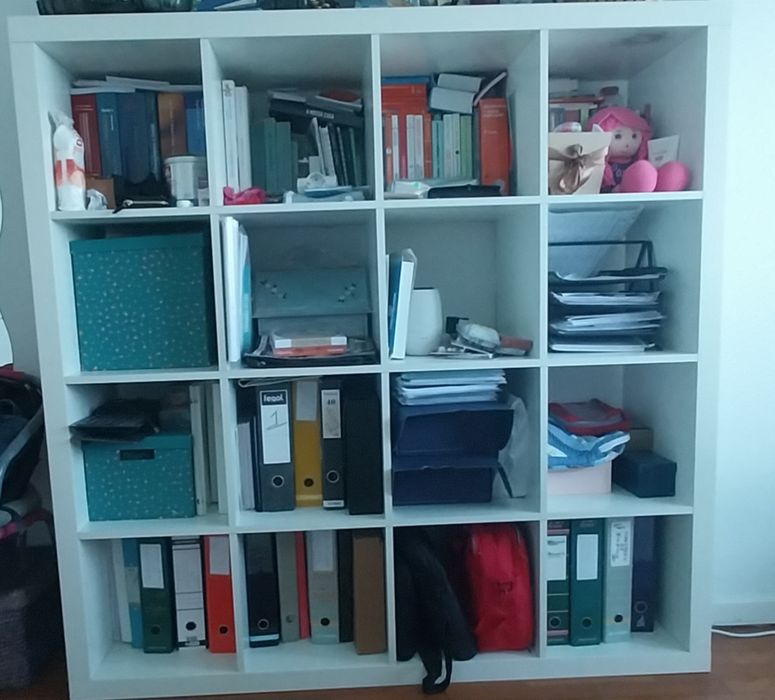 Estante IKEA branca