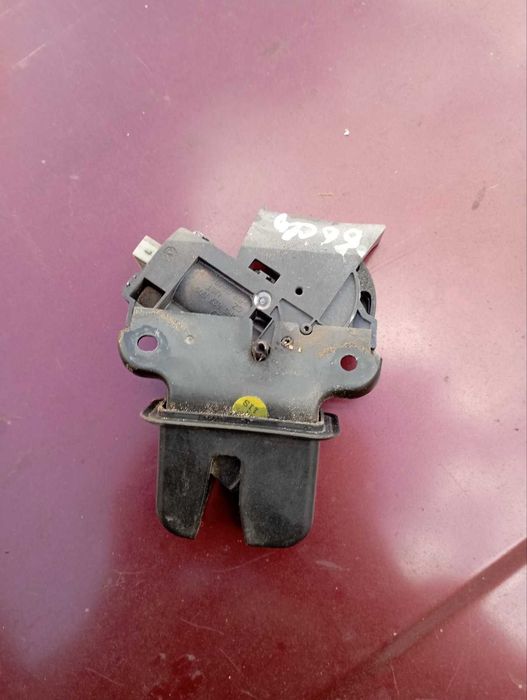 замок багажника пассат б6 седан