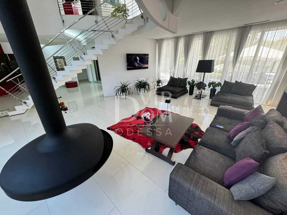 ПРОДАМ Уникальный Дом 12 станция Фонтана единственный в своём роде.