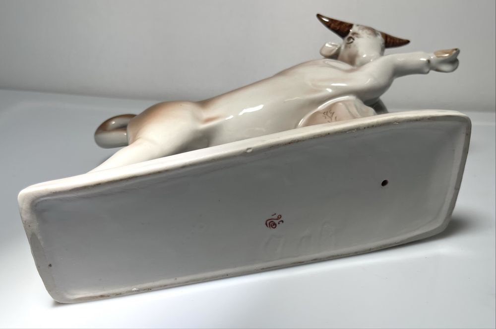 Статуетка «Бик» Полонне