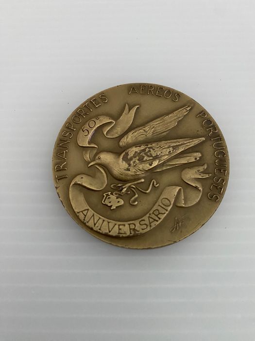 Medalha comemorativa dos 50 anos TAP