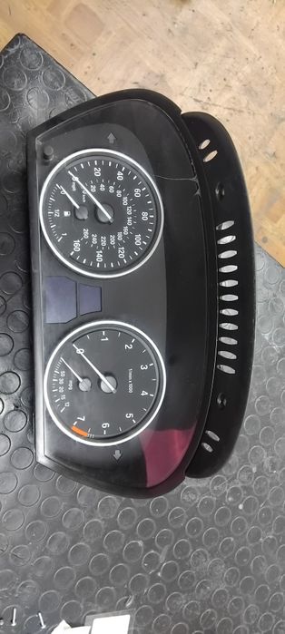 Продам приборку, приборная панель,спидометр на BMW X5 E70