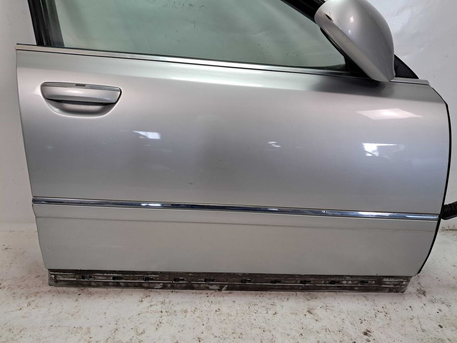 AUDI A8 D3 LIFT drzwi prawy przód prawe przednie LY7W