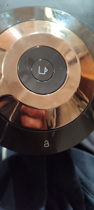 Кофеварка капсульная Nespresso Vertuo