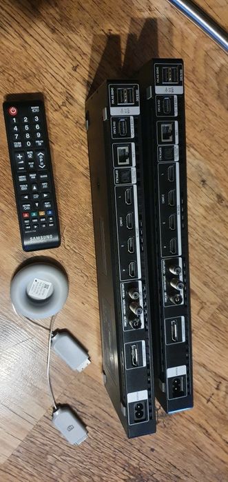 QLED Samsung QE55Q8C 55 "4K UHD, one connect, pilot, kabel Invisible