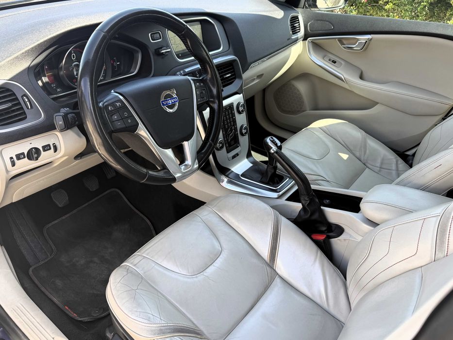 VOLVO V40 CrossCountry 2.0 D2 Ocean Race - 2015 - 167.000km
