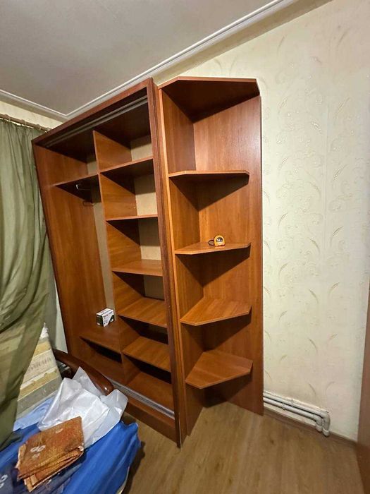 Продам шкаф-купе в хорошем состоянии.