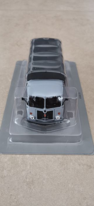 Star 25 Deagostini w skali 1:43