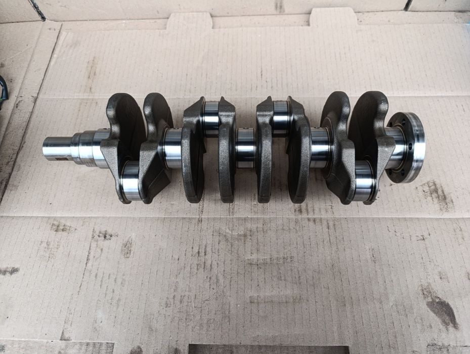 Колінвал коленвал 1.6 HDI 307 5008 207 Berlingo c4 c5 expert