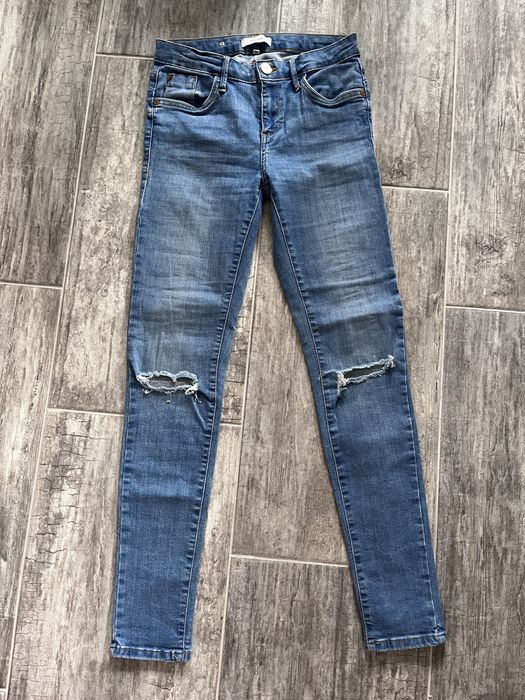 Jeansy River Island