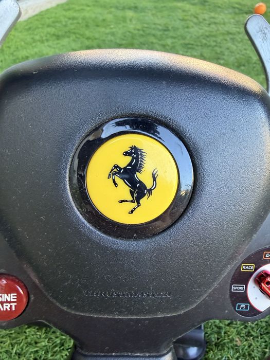 Volante Ferrari + Pedais Thrustmaster T80 – PS4/PS5