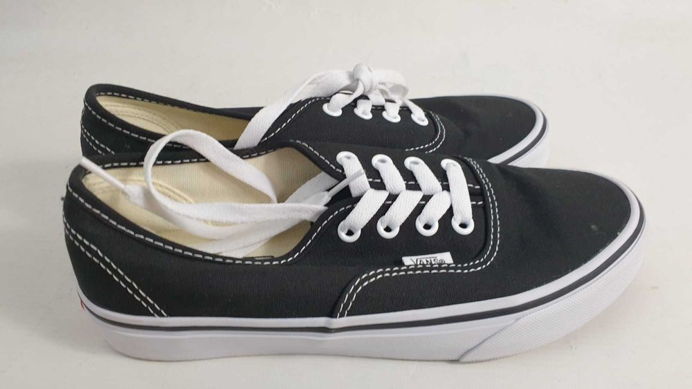 Buty Vans AUTHENTIC VN000EE3BLK Black 38