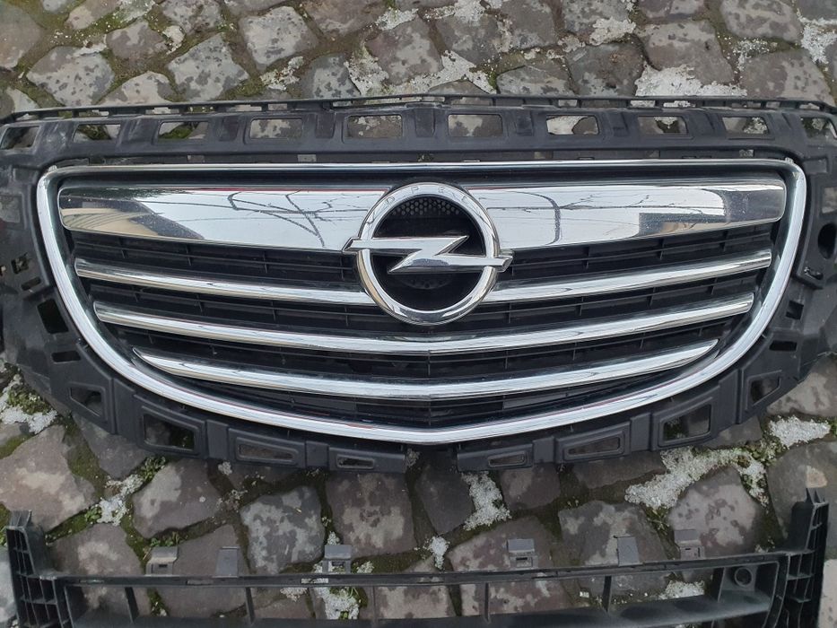 Ришітка радіатора бампера опель  інсігнія opel Insignia