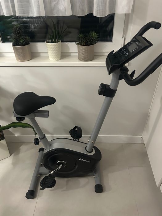 Stacjonarny magnetyczny rower treningowy