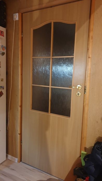 Drzwi wewnętrzne lewe 80 z klamka zamek szyba