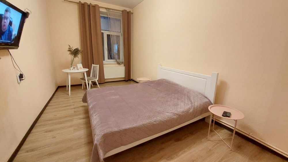 Вільна погодинна подобова квартира в центрі вул Чорновола