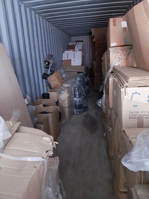 Vendo lote de fios e caixas para peúgas