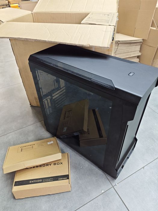 Phanteks Evolv X + vertical riser