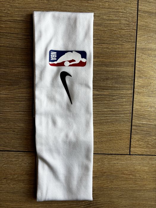 Opska na głowę Nike NBA
