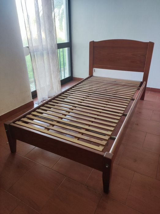 Cama de solteiro madeira