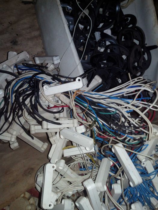 Извещатель  ИП-105-2\1. Извещатель  ИО 102.Извещатель  ИП-104-1.